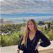 Profesora nativa de catalán, doy clases hasta bachillerato. Actual estudiante de magisterio